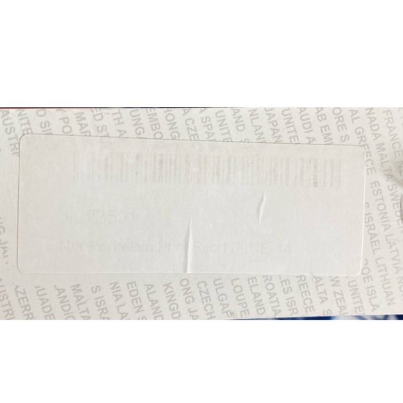 Nia Porcelain Print Crepe Mini Skort - Picture 10 of 11